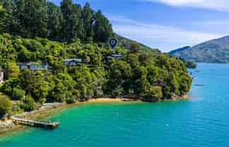 2045 Queen Charlotte Drive, Admiralty Bay