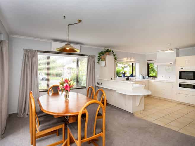 32 Durham Drive, Havelock North