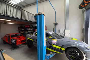 87m2 Mezzanine Unit with Hoist 