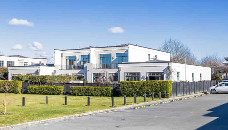 58 Country Club Terrace, Northwood