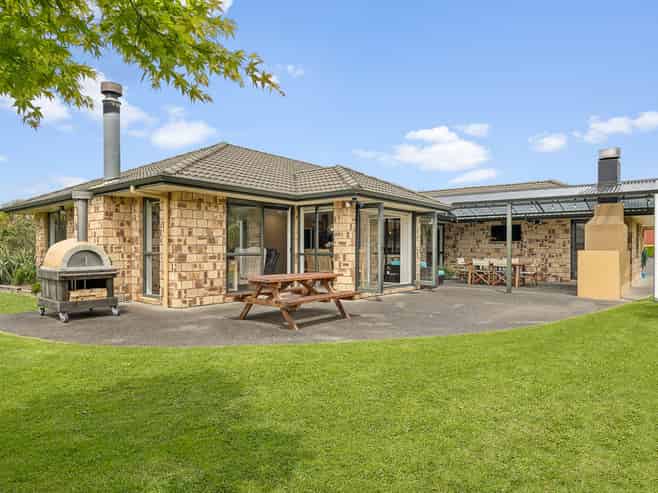 9 Grassfield Place, Waimauku