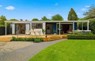 8 Takapu Street, Matua