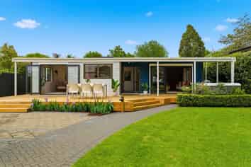 8 Takapu Street, Matua