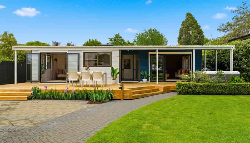 8 Takapu Street, Matua