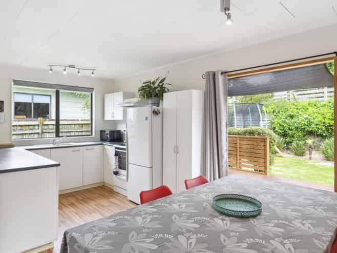 25 Hookway Grove, Paraparaumu