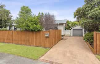 25 Hookway Grove, Paraparaumu