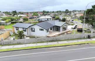 2 Fisher Crescent , Otara