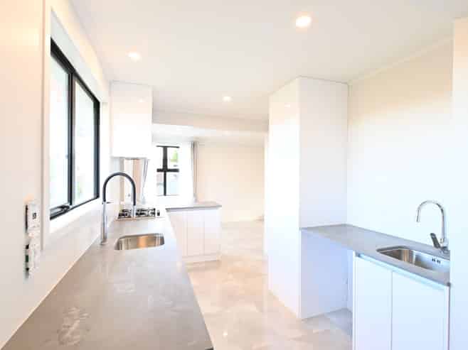 2 Fisher Crescent , Otara