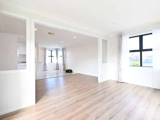 2 Fisher Crescent , Otara