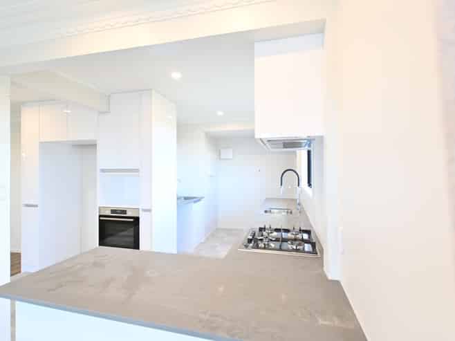 2 Fisher Crescent , Otara