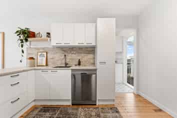 24 Jean Place, Stanmore Bay