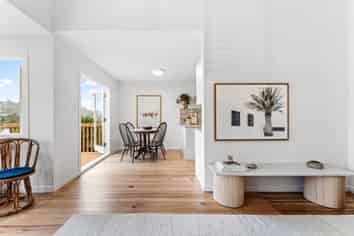 24 Jean Place, Stanmore Bay