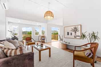 24 Jean Place, Stanmore Bay