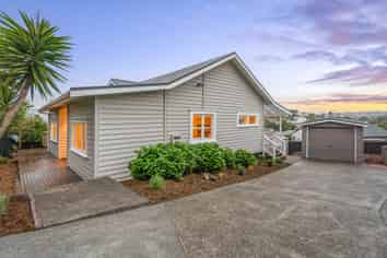 24 Jean Place, Stanmore Bay