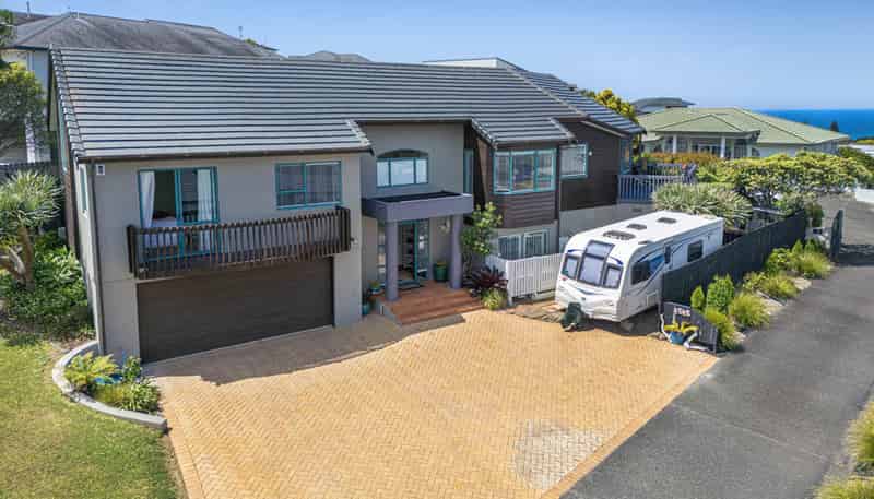 12 Ascot Way, Orewa