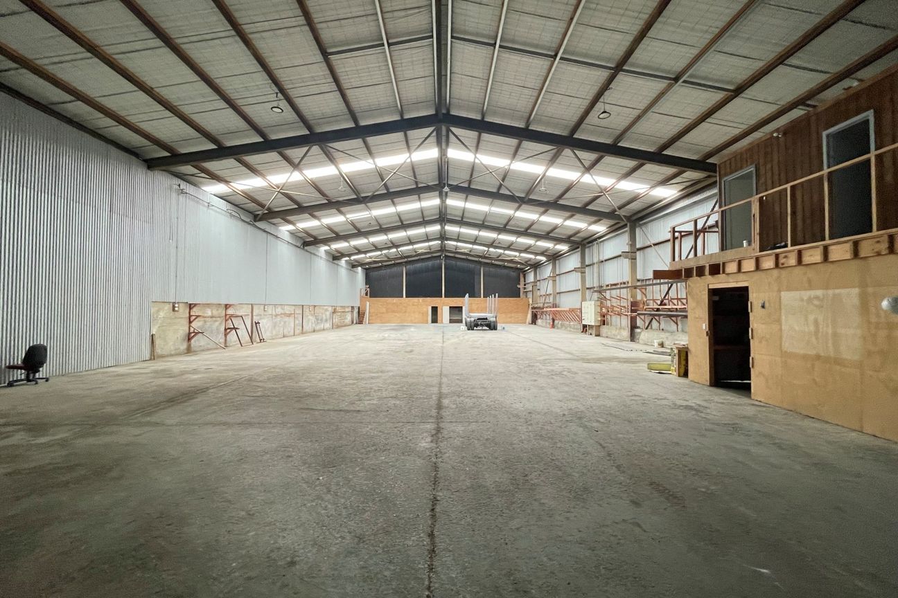 450sqm – 900sqm Tidy industrial – Available now! - Vaade 2