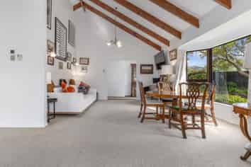 133 Raumati Road, RAUMATI BEACH