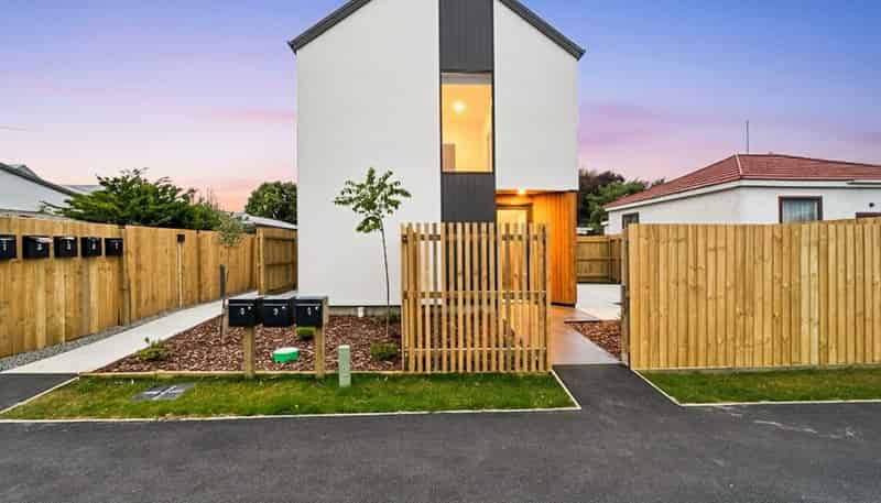 4/22 Frederick Street, Waltham