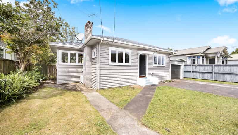 71 Renfrew Avenue, Sandringham