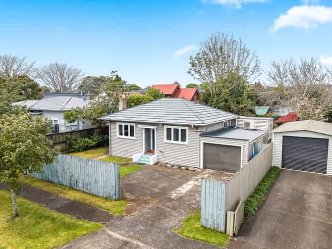 71 Renfrew Avenue, Sandringham