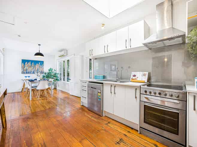 71 Renfrew Avenue, Sandringham