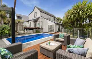 33 Waipuia Place, Greenhithe