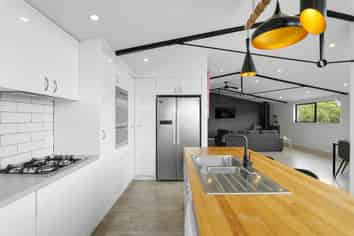 56 Marine Drive, Diamond Harbour