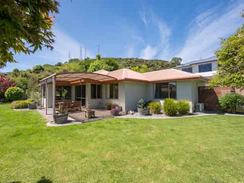 8 Aspen Place, Stoke