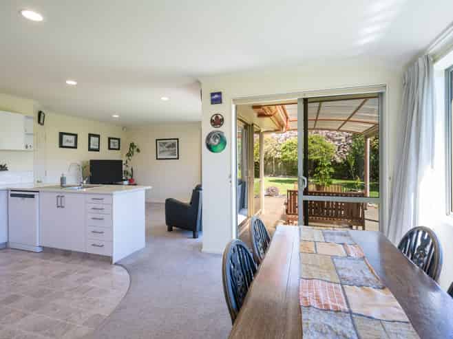 8 Aspen Place, Stoke