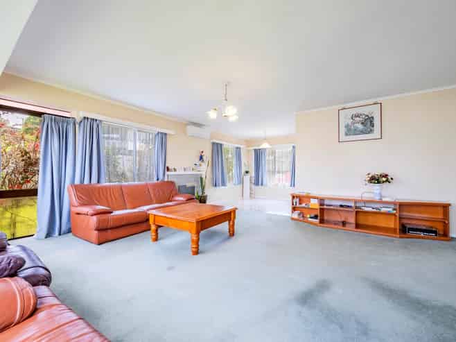 2/1 Meadowvale Avenue, Forrest Hill