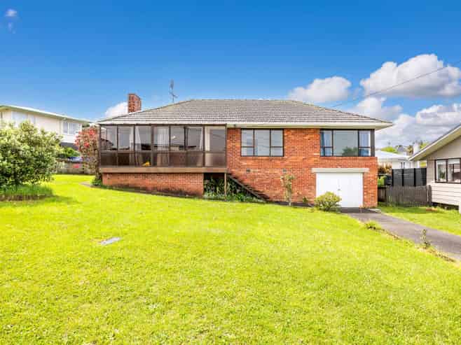 2/1 Meadowvale Avenue, Forrest Hill