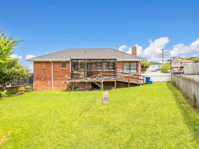 2/1 Meadowvale Avenue, Forrest Hill