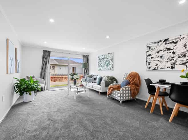 52D Whites Line West, Woburn