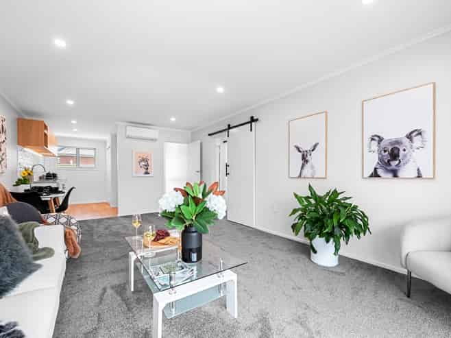 52D Whites Line West, Woburn