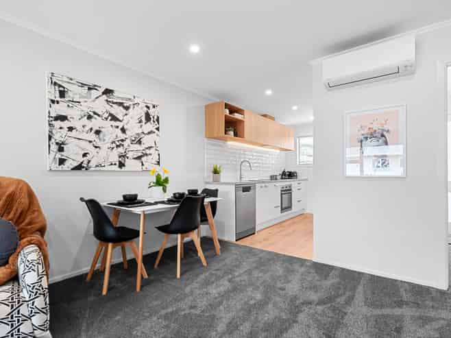 52D Whites Line West, Woburn