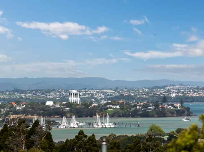 3/71 Pupuke Road, Northcote