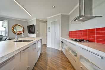 12 Begley Place, Frimley