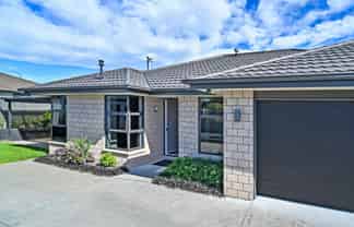 12 Begley Place, Frimley