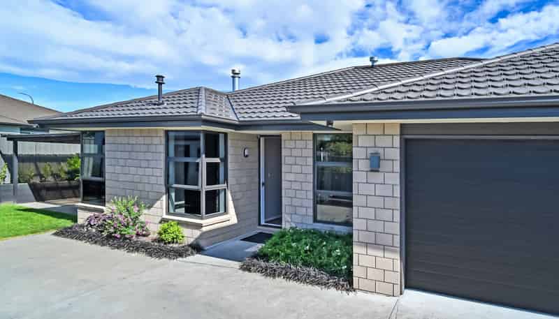 12 Begley Place, Frimley