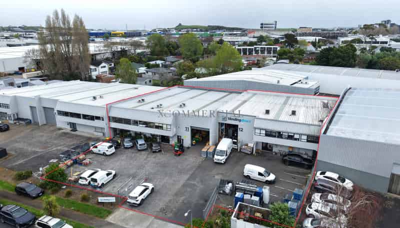 11 & 12 Donnor Place, Mount Wellington