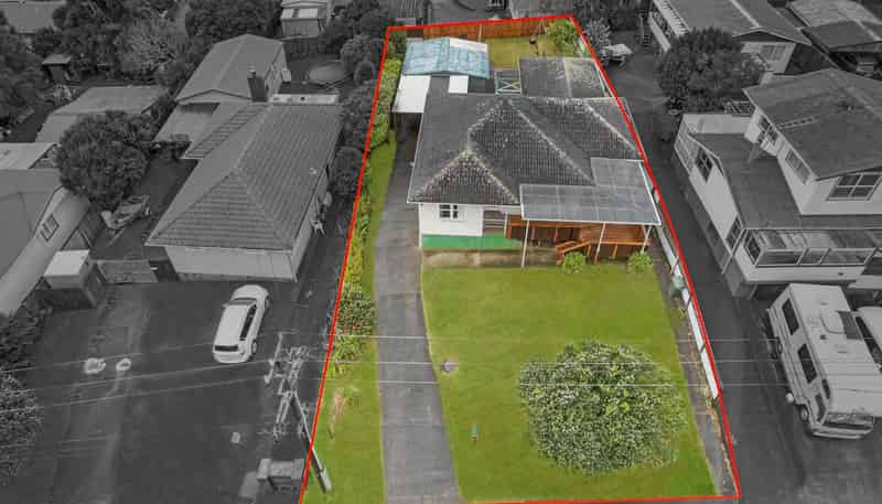 11 Robert Burke Place, Henderson