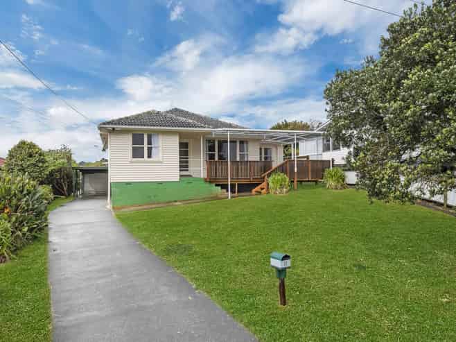 11 Robert Burke Place, Henderson