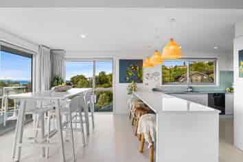 137 Soleares Avenue, Mount Pleasant