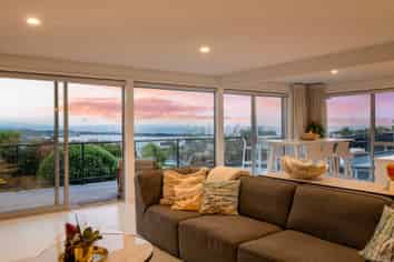 137 Soleares Avenue, Mount Pleasant