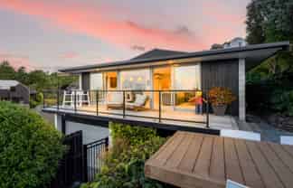 137 Soleares Avenue, Mount Pleasant