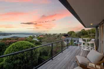 137 Soleares Avenue, Mount Pleasant