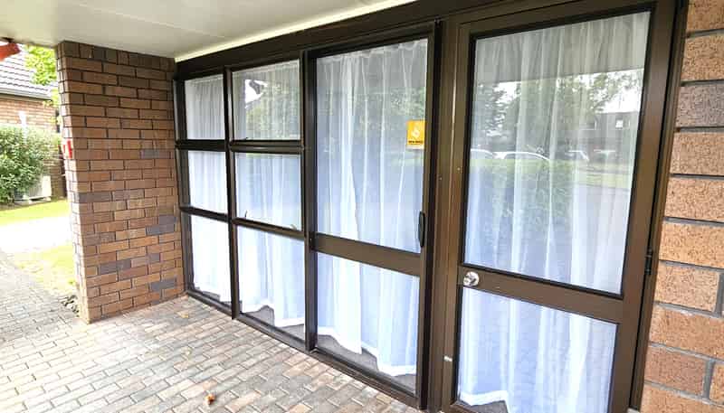 6/327 Hobsonville Street, Hobsonville