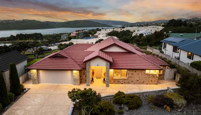 9 Hollyford Place, Aotea