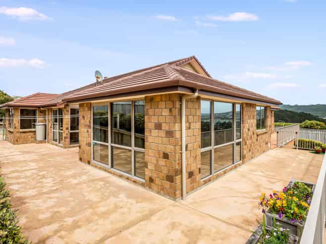 9 Hollyford Place, Aotea