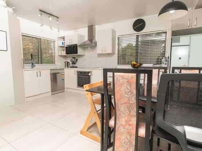 2/157 Spinella Drive, Bayview